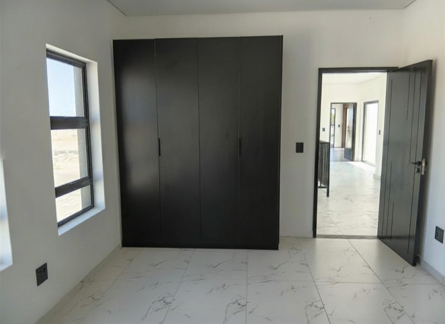 4 Bedroom Property for Sale in Sandown Western Cape